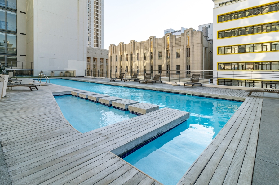 2 Bedroom Property for Sale in Cape Town City Centre Western Cape